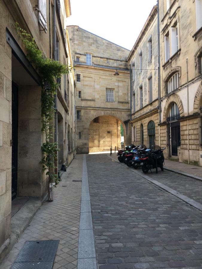 Mirmont Greek Style Bordeaux Exterior photo